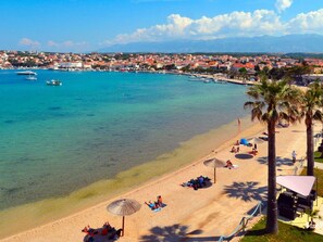 Beach - Spacious Apartment in Novalja near Sea (Novalja)