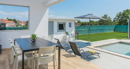 Modern Luxurious Villa for 8- 10 People With Private Swimming Pool Near Porec