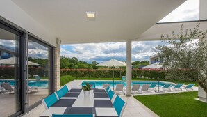 Unclassified image, 2 of 40, button - Modern Villa with Private Pool & Hot Tub in Central Istria (Tinjan)