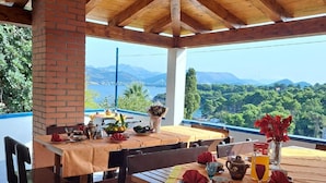 Balcony - Charming Island Apartment & Garden, Near Sandy Beach and Restaurant, WiFi (Dubrovnik)