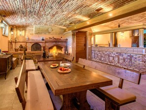 Dining - Beautiful Villa With Private Pool, Welness Area, big Garden With Bbq, Taverne (Ružic)
