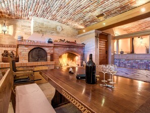 Dining - Beautiful Villa With Private Pool, Welness Area, big Garden With Bbq, Taverne (Ružic)