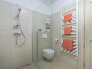 Cottage | Bathroom