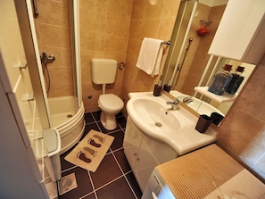 Bathroom | Shower, hair dryer, towels