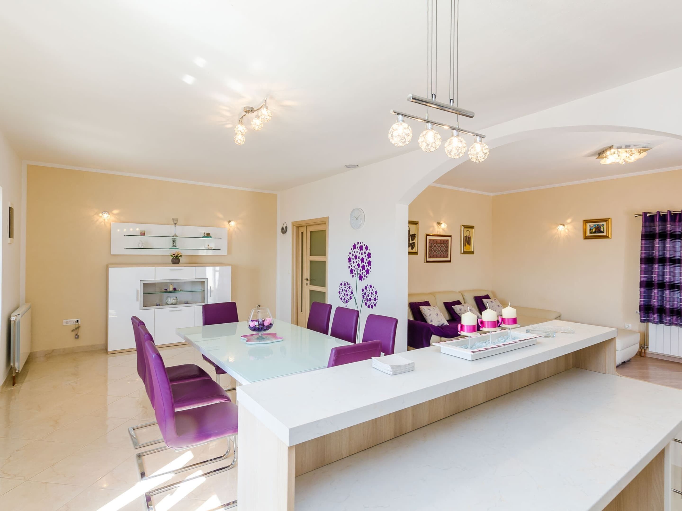Villa | 3 slaapkamers, individueel gemeubileerd, beddengoed