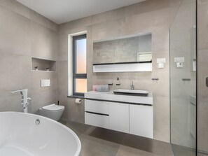 Cottage | Bathroom