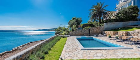 Villa | Pool