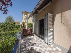 House | Outdoor dining - Turanj Garden Holiday Getaway (Sveti Filip i Jakov)
