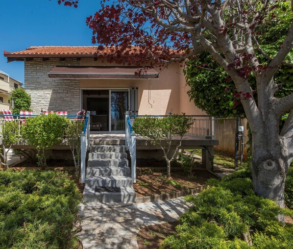 House | Exterior