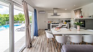 Unclassified image, 4 of 39, button - Beautiful Villa Green Heaven With Swimming Pool in Natural Surroundings (Pazin)