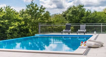 Beautiful Villa Green Heaven With Swimming Pool in Natural Surroundings