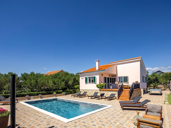 Exterior - Modern Countryside Villa Near the Sea, Private Swimming Pool, Lovely Guesthouse (Polaca)