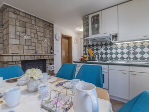 Private kitchen - Nicely Decorated Holiday House Adrijana in Umag (Umag)