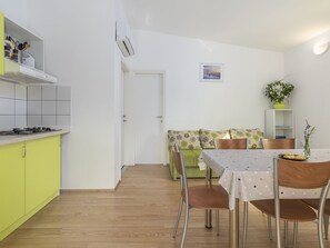 Living room - Holiday House With Private Pool for 6- 8 People in Holiday Park Jelovci (Tinjan)