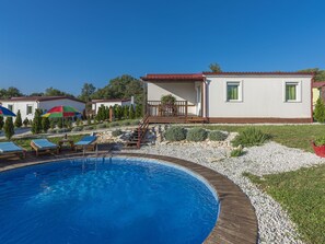 Outdoor pool - Holiday House With Private Pool for 6- 8 People in Holiday Park Jelovci (Tinjan)