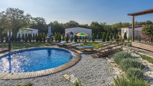 Outdoor pool - Holiday House With Private Pool for 6- 8 People in Holiday Park Jelovci (Tinjan)