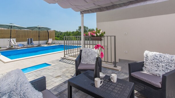 Unclassified image, 1 of 30, button - Modernly Equipped Holiday House Near Rovinj With Private Pool for 4 Persons (Kanfanar)