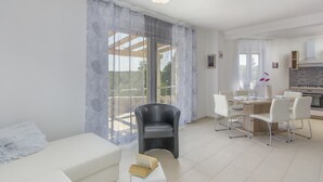 Unclassified image, 5 of 30, button - Modernly Equipped Holiday House Near Rovinj With Private Pool for 4 Persons (Kanfanar)