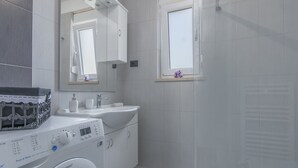 Unclassified image, 4 of 30, button - Modernly Equipped Holiday House Near Rovinj With Private Pool for 4 Persons (Kanfanar)