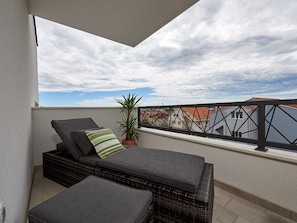House | Balcony