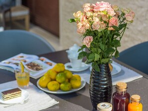 Cottage | Balcony - Luxury Villa for up to 8 Persons With Private Pool (Umag)