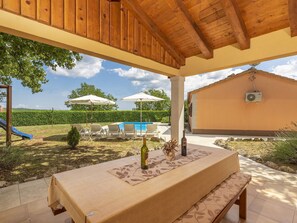 Exterior - Holiday Home Fragola With Outdoor Swimmingpool in Tinjan (Tinjan)