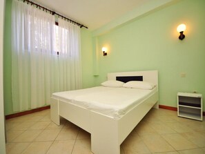 2 bedrooms - Pretty Apartment in Novalja with Garden near Zrče Beach  (Novalja)