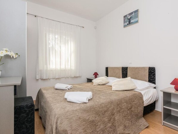 House | Room amenity - Lovely Holiday Home in Novalja With Garden (Novalja)