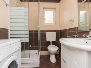 House | Bathroom - Lovely Holiday Home in Novalja With Garden (Novalja)