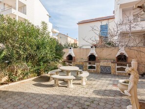 Exterior - Lovely Holiday Home in Novalja With Garden (Novalja)
