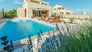 Piscina all'aperto