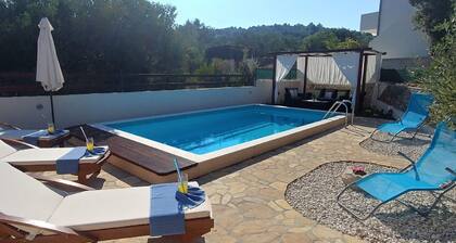 Holiday House With Sea View, Outdoor Pool and Private Parking