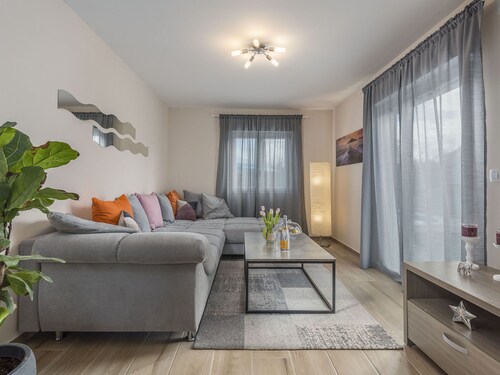 Charming Villa Frontera in Nova Vas With Private Pool for 6 People