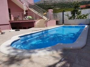 Outdoor pool - Simplistic Villa in Podstrana with Patio near Adriatic Sea (Podstrana)