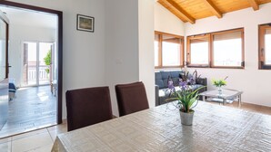 Dining - Simplistic Villa in Podstrana with Patio near Adriatic Sea (Podstrana)