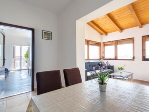 Dining - Simplistic Villa in Podstrana with Patio near Adriatic Sea (Podstrana)