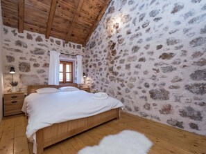 House | 2 bedrooms, individually furnished, bed sheets - Seaside Retreat in Marina di Grosseto (Starigrad)