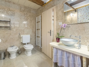 Ferienhaus | Badezimmer | Haartrockner, Handtücher