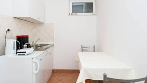 Luokittelematon kuva, 4 kautta 39, painike