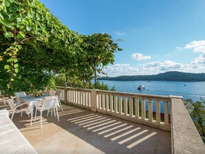 Exterior - Authentic Unit Overlooking Dubrovnik old Town and Lokrum Island, Private Terrace (Dubrovnik)