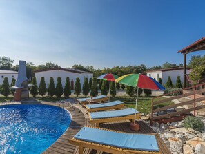 Balcony - Holiday House With Private Pool for 6-8 Persons in the Holiday Park Jelovci (Tinjan)