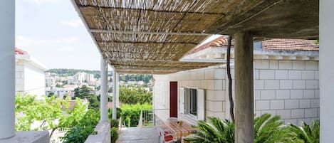 Apartment | Terrace/patio