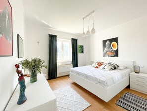 Apartment | 1 bedroom, bed sheets