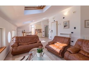 House | Living room