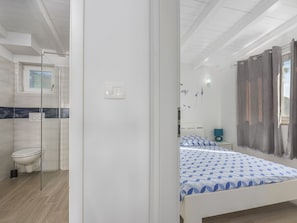 Villa | Bathroom - Holiday House With Pool, Garden, Playground and BBQ - Surrounded by Nature (Bale)