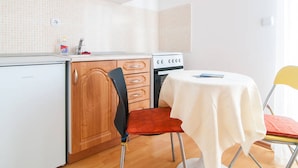 Private kitchen - Cozy Apartment With Balcony in Dubrovnik (Dubrovnik)