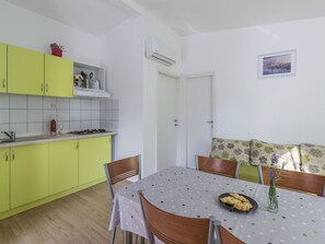 Living room - Holiday House With Private Pool for 6-8 Persons in the Holiday Park Jelovci (Tinjan)