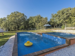 Outdoor pool - Holiday House With Private Pool for 6-8 Persons in the Holiday Park Jelovci (Tinjan)