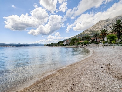 Comfortable Villa in Orebić with Garden near Seabeach 