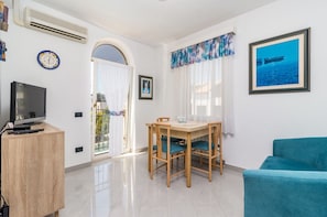 House | Living room